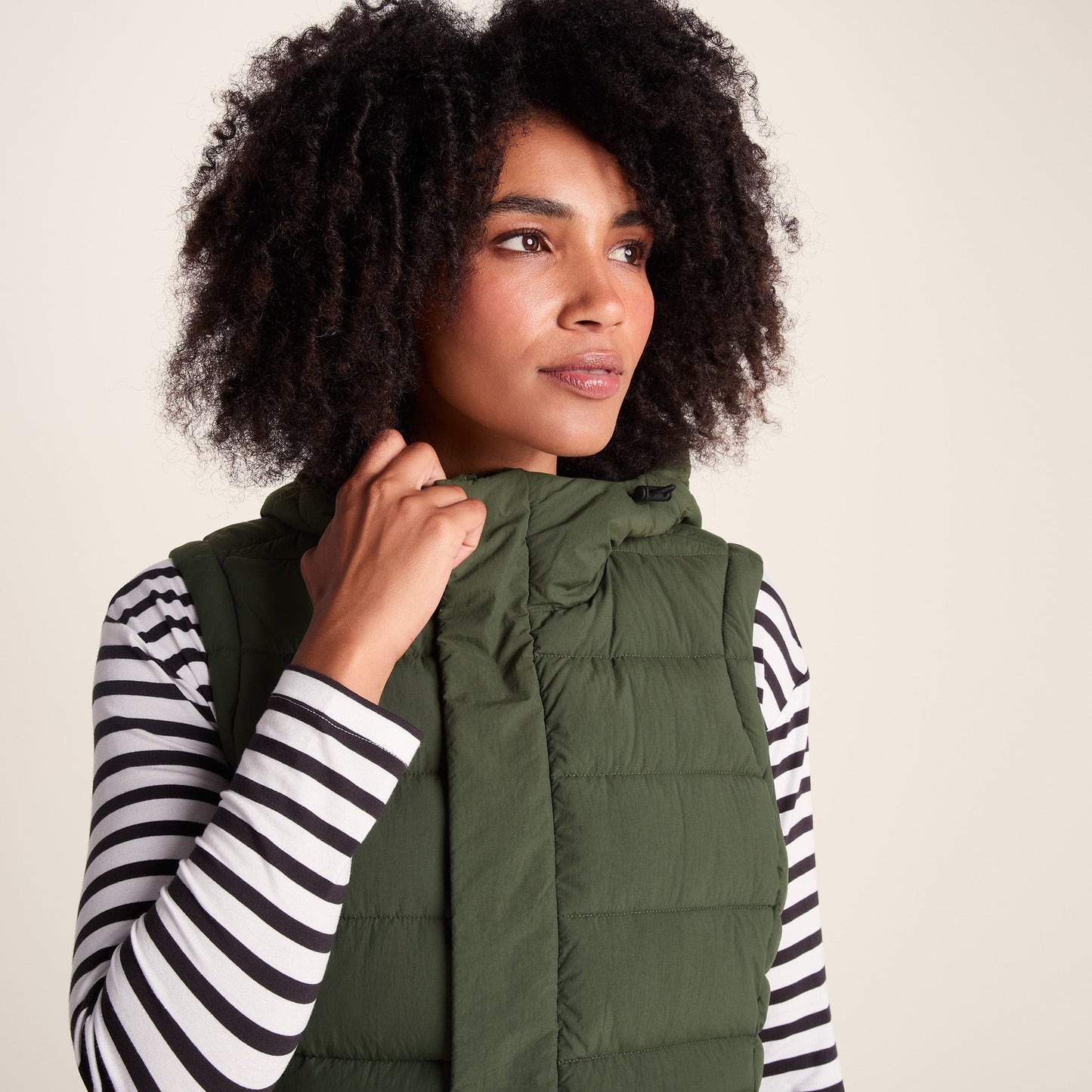 Wyness Womens Shower Resistant Insulated Jacket - Dark Green