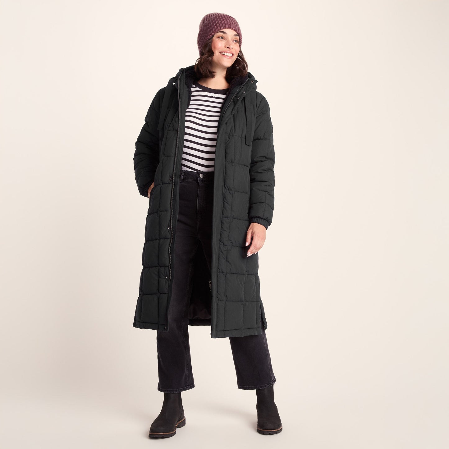Saga Womens Long Shower Resistant Insulated Jacket - Black