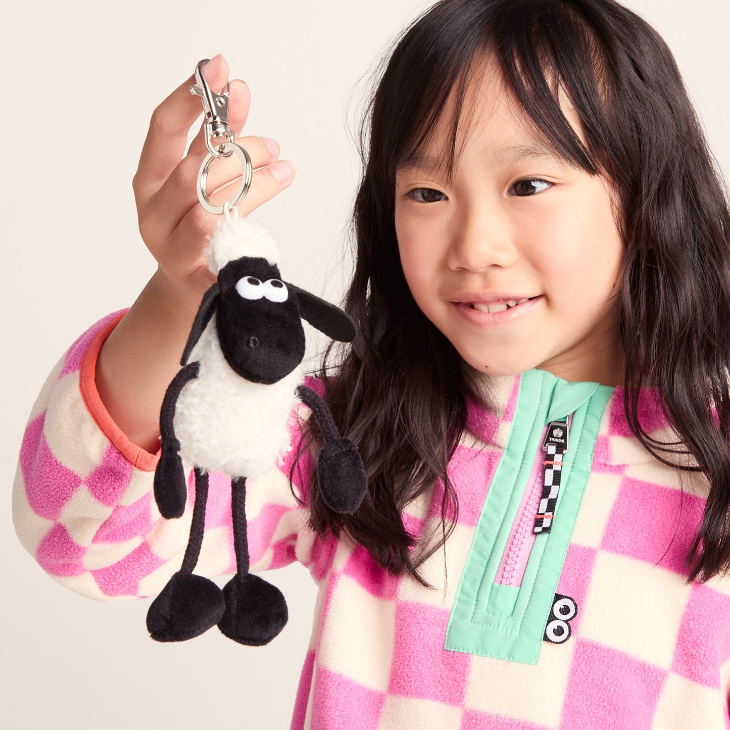 Shaun the Sheep Backpack Clip - Black/White