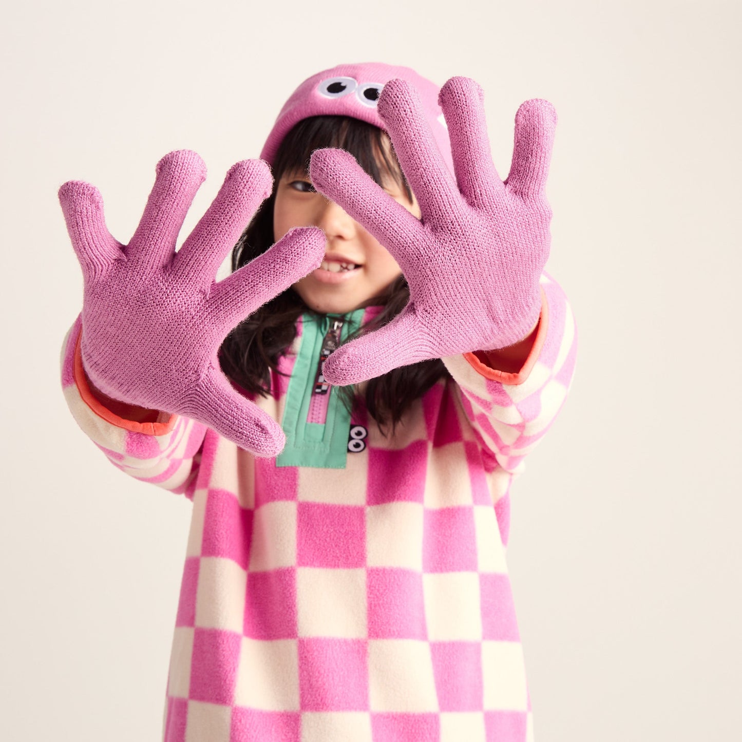 Soay Kids Shaun the Sheep Knit Gloves - Piglet Pink