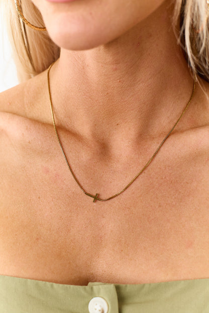 Gold Cross Pendant Chain Necklace