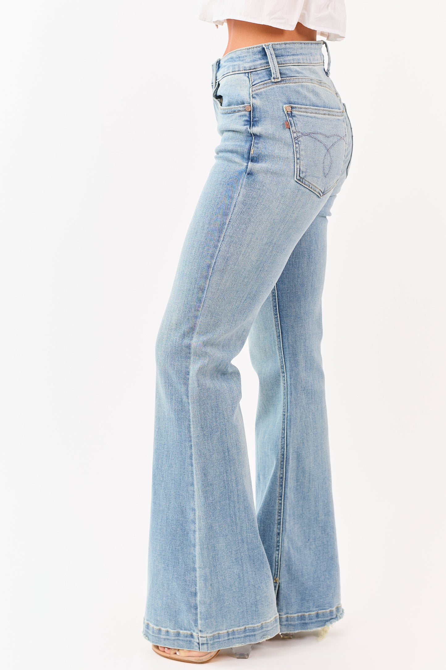 Judy Blue Medium Wash Mid Rise Stretchy Flare Jeans