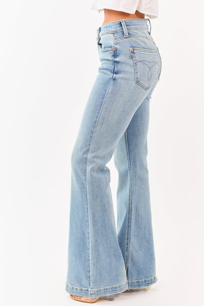 Judy Blue Medium Wash Mid Rise Stretchy Flare Jeans