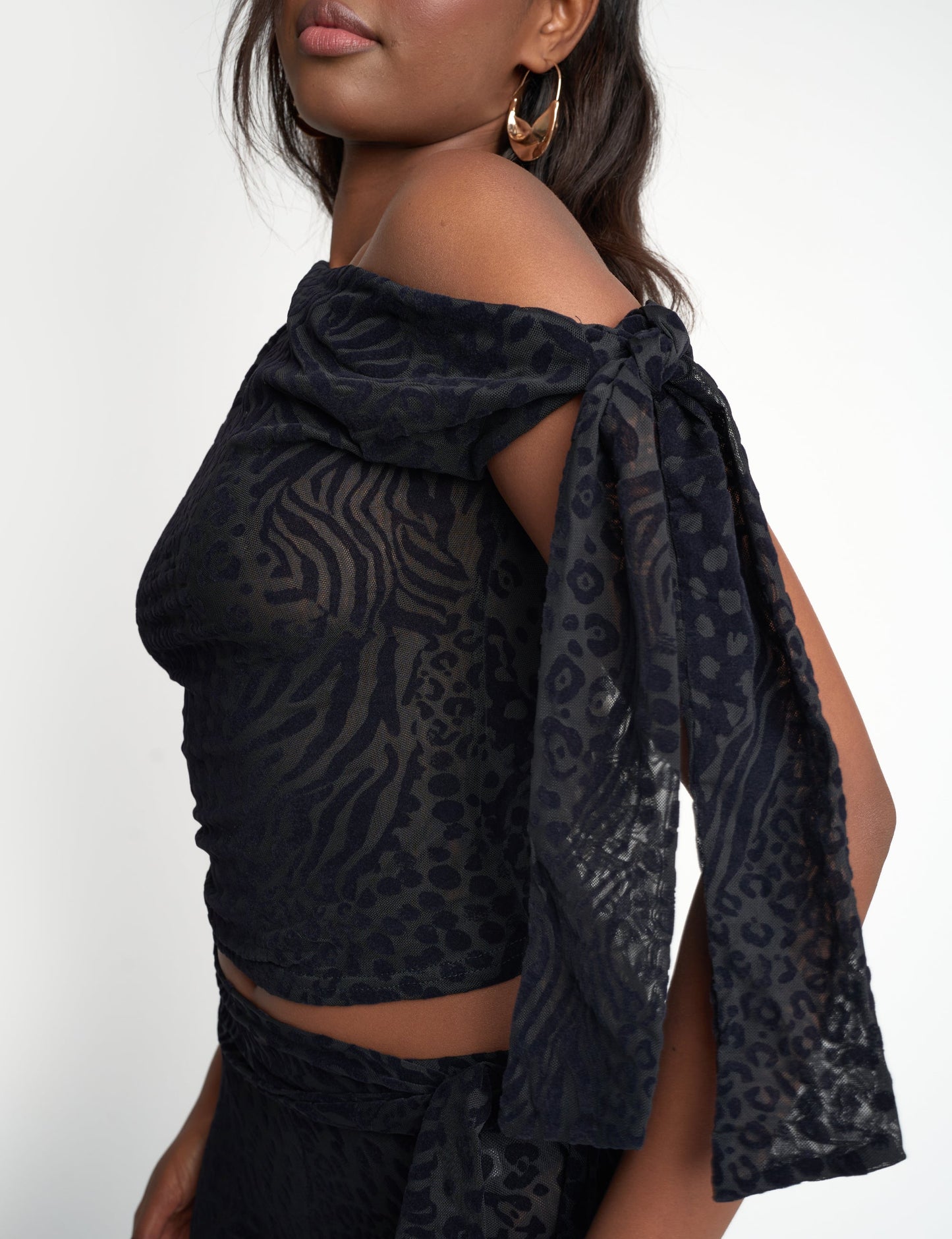 Knot Detail Asymmetric One Shoulder Leopard Devore Top Black