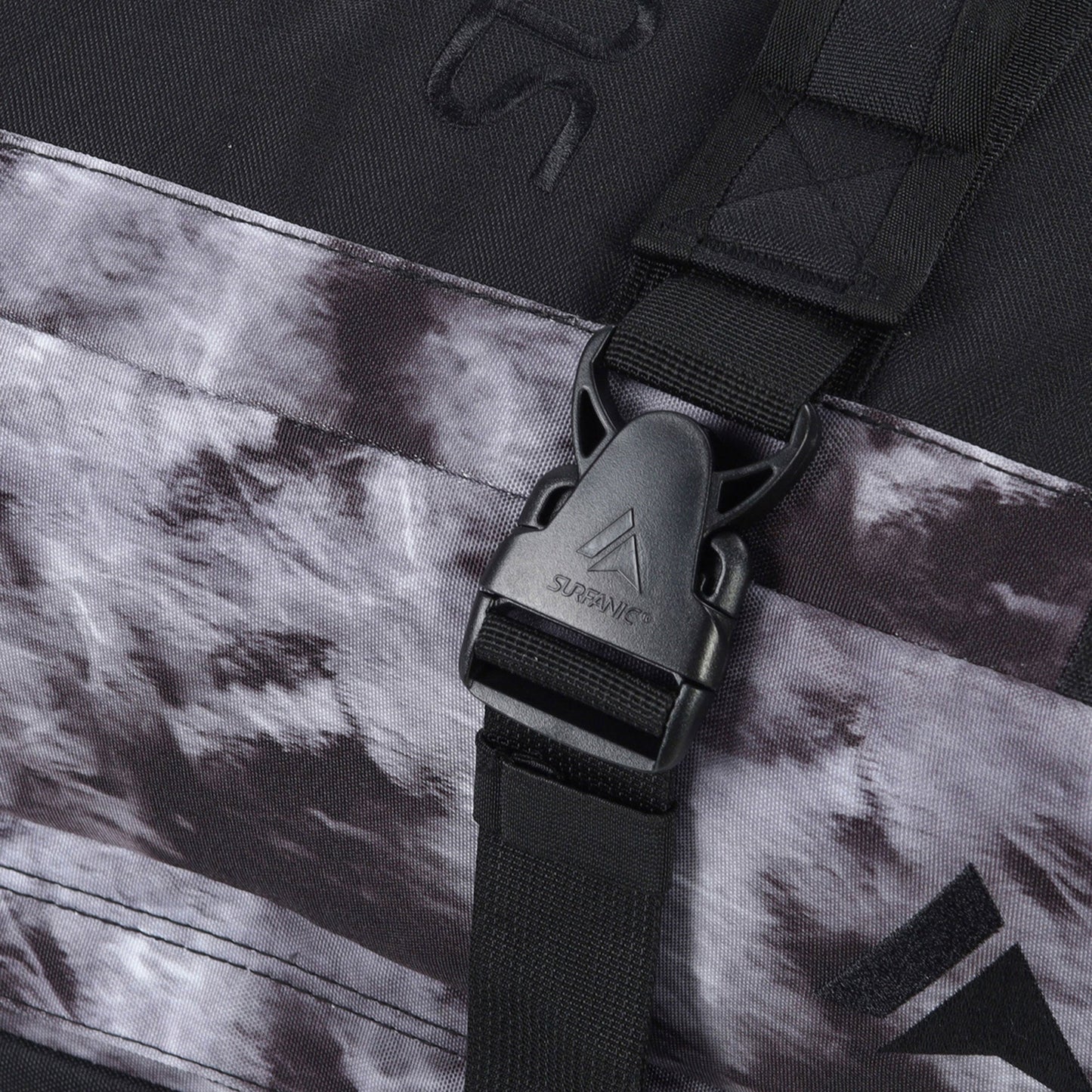 Surfanic Maxim 3.0 70L Roller Bag - Frostbite