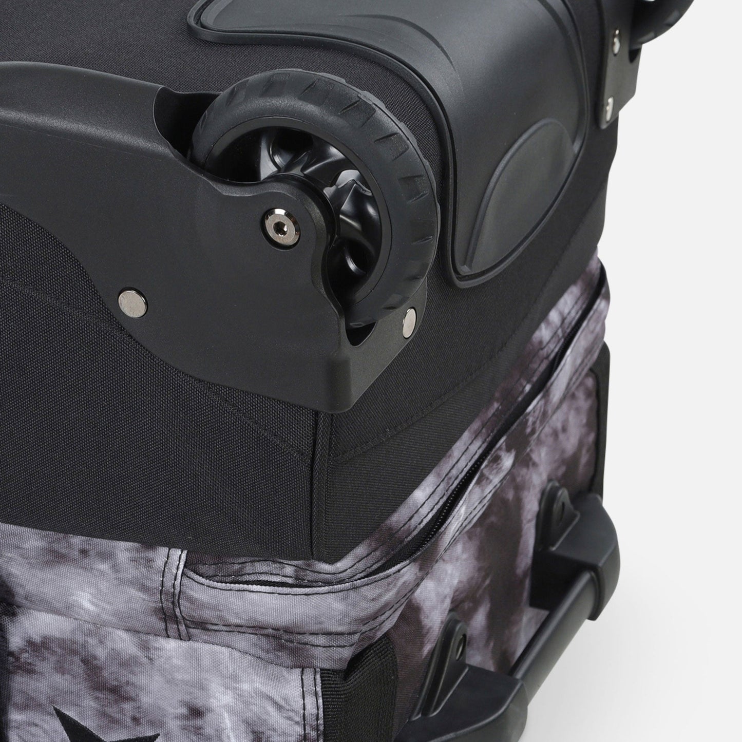 Surfanic Maxim 3.0 70L Roller Bag - Frostbite