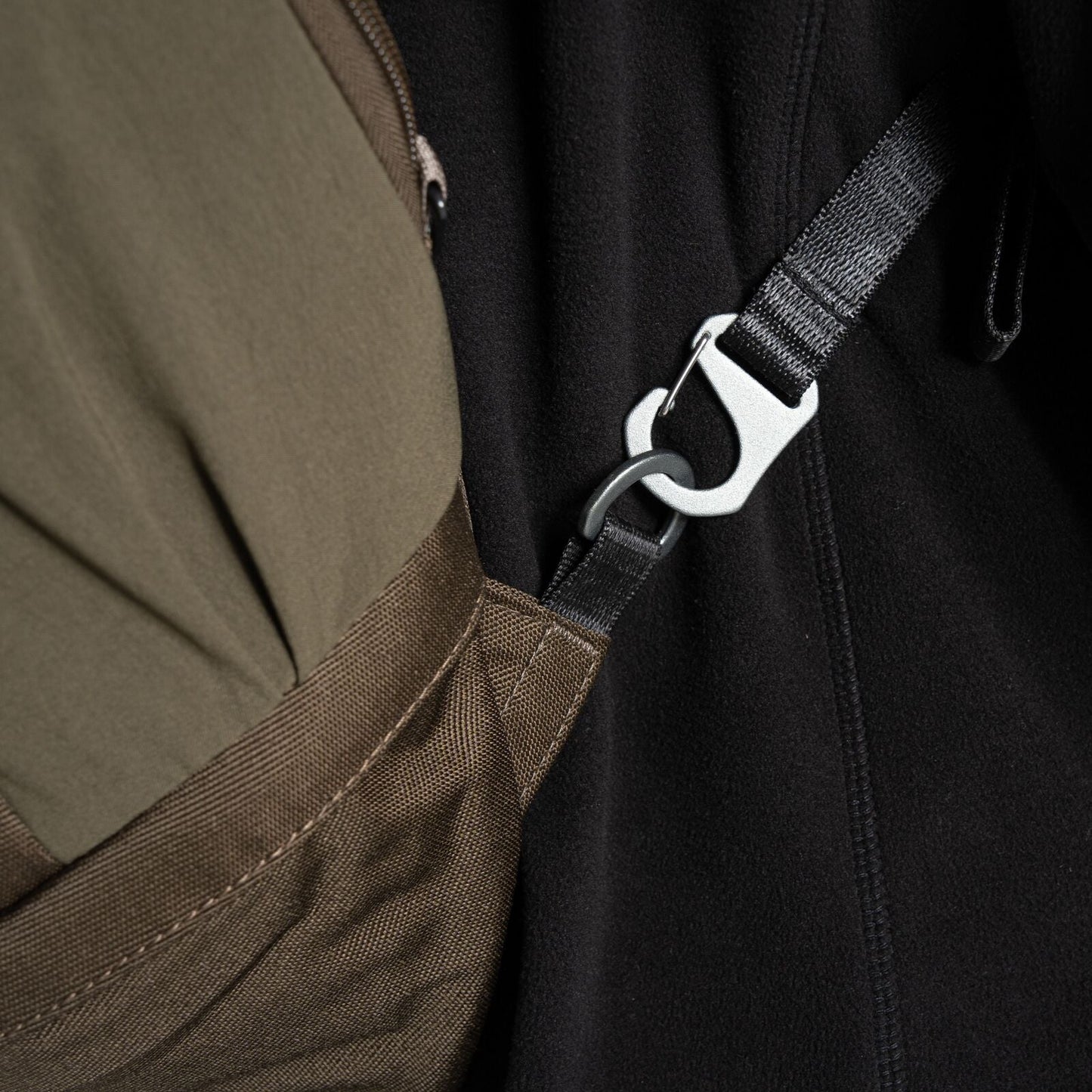 Craghoppers Anti-Theft Backpack 25L Rucksacks - Woodland Green